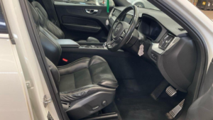 2019 Volvo Xc60 2.0h T8 Twin Engine 10.4kwh R-Design Auto AWD Euro 6 (s/s) 5dr in White — image 3