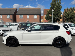 2015 BMW 1 Series 1.5 118i M Sport Hatchback 5dr Petrol Manual Euro 6 (s/s) (136 Ps) in White — image 5