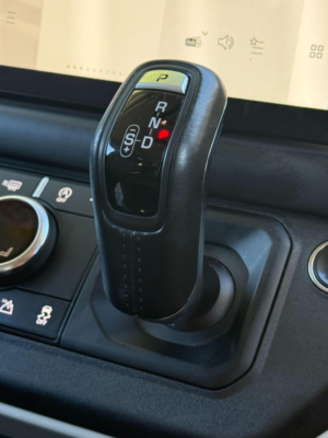 2023 Land Rover Defender 90 3.0 D250 Mhev Hse Auto 4WD Euro 6 (s/s) 3dr in Black — image 6