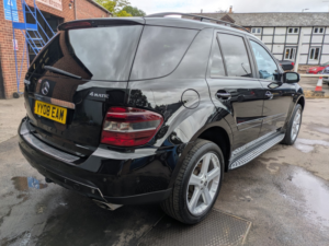 2008 Mercedes-Benz M Class 3.0 Ml320 Cdi Edition 10 in Black — image 2