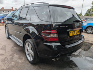 2008 Mercedes-Benz M Class 3.0 Ml320 Cdi Edition 10 in Black — image 4