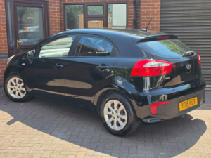 2015 Kia Rio 1.25 1 Air Euro 6 5dr in Black — image 4