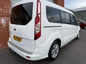 2016 Ford Grand Tourneo Connect 1.5 Tdci Titanium in White — image 3
