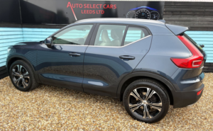 2019 Volvo Xc40 2.0 T4 Inscription Pro SUV 5dr Petrol Auto AWD Euro 6 (s/s) (190 Ps) in Blue — image 3