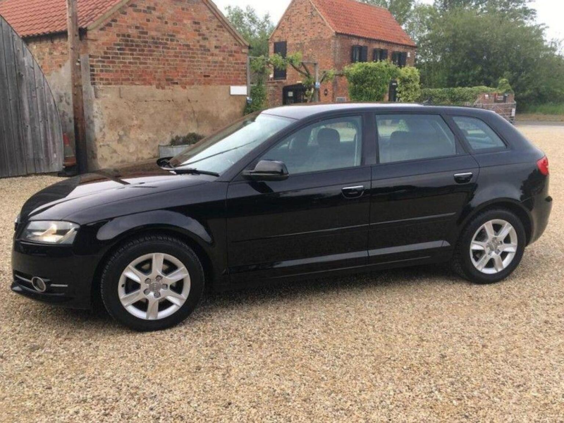 2012 Audi A3 1.6 Tdi Se Sportback Euro 5 (s/s) 5dr in Black — image 1