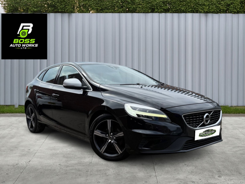 2016 Volvo V40 2.0 R-Design D2 in Black — image 1