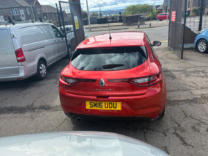 2016 Renault Megane 1.5 Dci Dynamique S Nav Hatchback 5dr Diesel Manual Euro 6 (s/s) (110 Ps) in Red — image 4