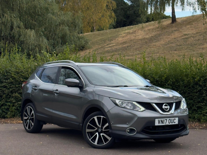 2017 Nissan Qashqai 1.6 Dci Tekna Xtron 2WD Euro 6 (s/s) 5dr in Grey — image 1