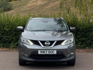 2017 Nissan Qashqai 1.6 Dci Tekna Xtron 2WD Euro 6 (s/s) 5dr in Grey — image 3