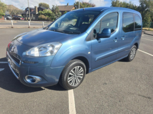 2015 Peugeot Partner Tepee 1.6 Hdi Tepee S 5dr in Blue — image 3