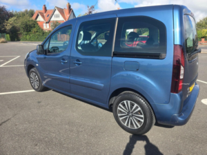 2015 Peugeot Partner Tepee 1.6 Hdi Tepee S 5dr in Blue — image 5
