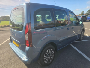 2015 Peugeot Partner Tepee 1.6 Hdi Tepee S 5dr in Blue — image 6
