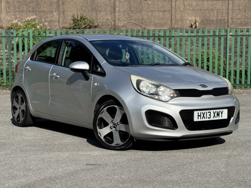2013 Kia Rio 1.1 Crdi Ecodynamics 1 Air in Silver — image 1