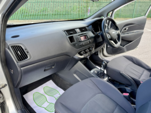 2013 Kia Rio 1.1 Crdi Ecodynamics 1 Air in Silver — image 6
