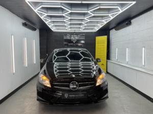 2014 Mercedes-Benz A Class 2.1 A200 Cdi Amg Sport in Black — image 2