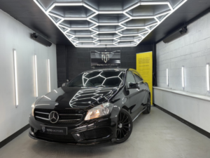 2014 Mercedes-Benz A Class 2.1 A200 Cdi Amg Sport in Black — image 3