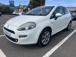2015 Fiat Punto 1.2 Punto 3-Door 1.2 8v 69hp Easy+ in White — image 2
