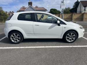 2015 Fiat Punto 1.2 Punto 3-Door 1.2 8v 69hp Easy+ in White — image 4