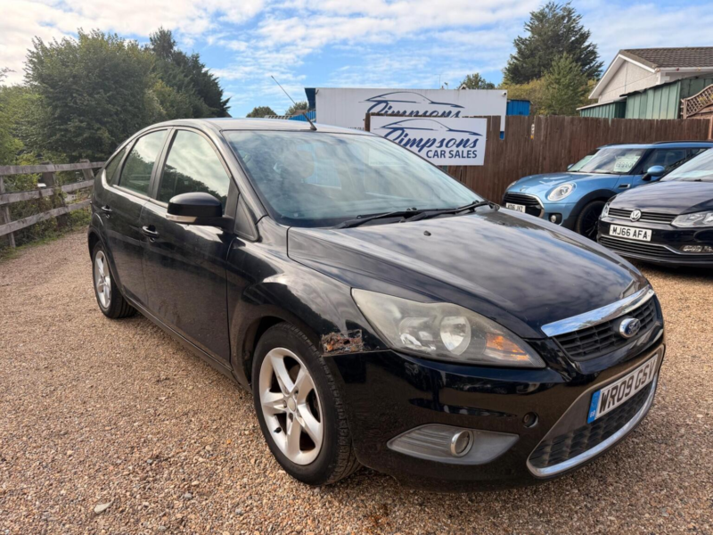 2009 Ford Focus 1.6 Zetec 5dr in Black — image 1