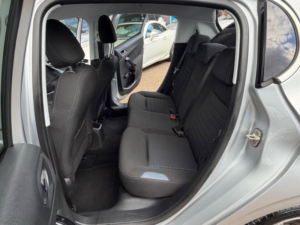 2013 Peugeot 208 1.2 Vti Puretech Allure Euro 5 5dr in Silver — image 5