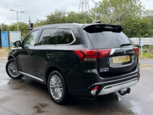 2019 Mitsubishi Outlander 2.4 H Twinmotor 13.8kwh Dynamic in Black — image 5