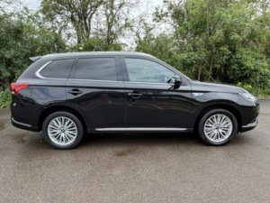 2019 Mitsubishi Outlander 2.4 H Twinmotor 13.8kwh Dynamic in Black — image 6