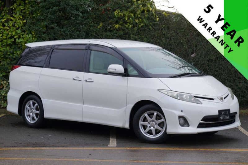 2011 Toyota Estima 2.4 Aeras G-Edition 5dr 7 Seats in White — image 1