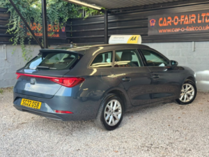 2022 SEAT Leon 1.5 Tsi Evo Se in Grey — image 5