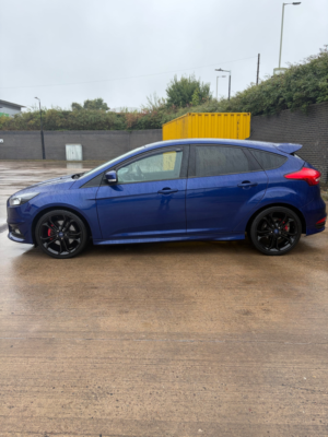 2016 Ford Focus 2.0t Ecoboost St-2 Hatchback 5dr Petrol Manual Euro 6 (s/s) (250 Ps) in Blue — image 2