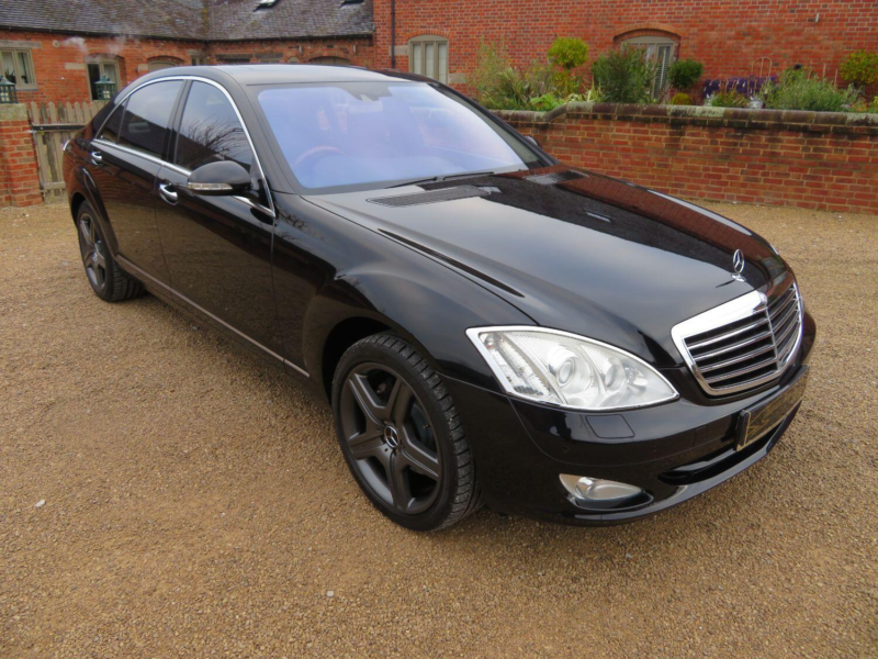 2007 Mercedes-Benz S Class S550 V8 W221 in Black — image 1