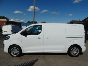 2023 Vauxhall Vivaro 1.5 Turbo D 2700 Pro L1 H1 Euro 6 (s/s) 6dr in White — image 4
