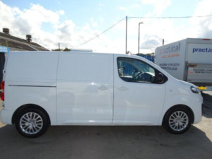 2023 Vauxhall Vivaro 1.5 Turbo D 2700 Pro L1 H1 Euro 6 (s/s) 6dr in White — image 5