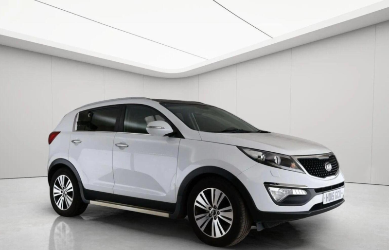 2015 Kia Sportage 1.7 Crdi Ecodynamics 3 2WD Euro 5 (s/s) 5dr in White — image 1