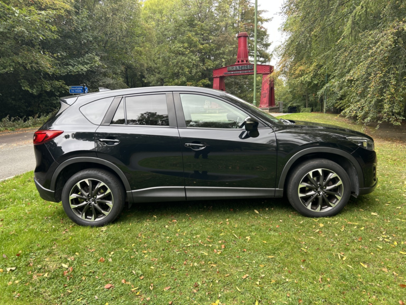 2016 Mazda Cx-5 2.2 Skyactiv-D Sport Nav in Black — image 1