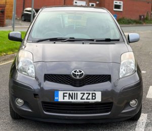 2011 Toyota Yaris 1.4 D-4d T Spirit Hatchback 5dr Diesel Manual Euro 5 (90 Ps) in Grey — image 6