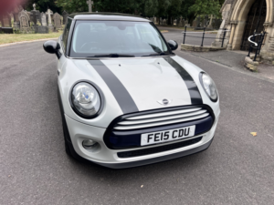 2015 MINI Hatch 1.5 Cooper D 3-Door Hatch in Silver — image 2