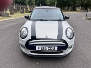 2015 MINI Hatch 1.5 Cooper D 3-Door Hatch in Silver — image 3