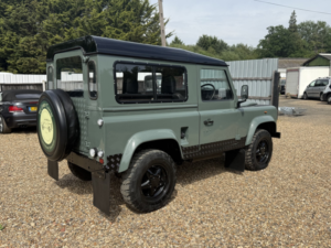 1987 Land Rover Defender 90 *2.5 300tdi Engine Upgrade*great Chassis*nice Refurb*tax&mot Exempt Soon* in Green — image 6