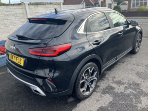 2021 Kia Xceed 1.0 T-Gdi Connect in Black — image 2
