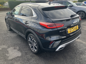 2021 Kia Xceed 1.0 T-Gdi Connect in Black — image 4