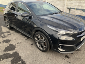 2021 Kia Xceed 1.0 T-Gdi Connect in Black — image 6