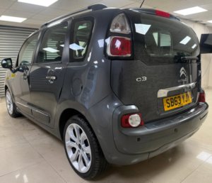 2014 Citroen C3 Picasso 1.6 Hdi Selection MPV 5dr Diesel Manual Euro 5 (90 Ps) in Grey — image 3