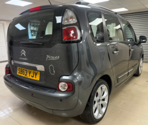 2014 Citroen C3 Picasso 1.6 Hdi Selection MPV 5dr Diesel Manual Euro 5 (90 Ps) in Grey — image 4