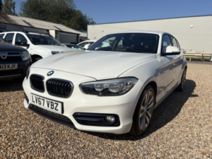 2017 BMW 1 Series 1.5 118i Sport 5-Door in White — image 5