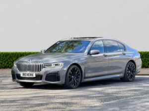2022 BMW 7 Series 3.0 745le 12kwh M Sport Saloon 4dr Petrol Plug-In Hybrid Auto Xdrive Euro 6 (s/s) (394 Ps) in Grey — image 3