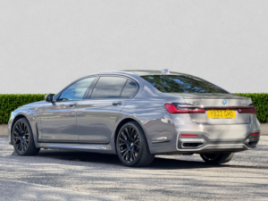 2022 BMW 7 Series 3.0 745le 12kwh M Sport Saloon 4dr Petrol Plug-In Hybrid Auto Xdrive Euro 6 (s/s) (394 Ps) in Grey — image 5