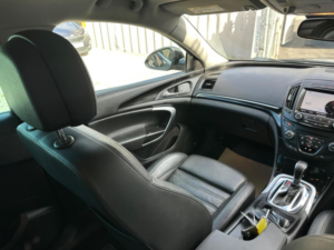 2014 Vauxhall Insignia 2.0 Cdti Sri Nav Auto Euro 5 5dr in Black — image 3