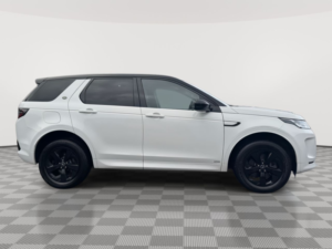 2020 Land Rover Discovery Sport 2.0 D150 Mhev R-Dynamic S SUV 5dr Diesel Auto 4WD Euro 6 (s/s) (150 Ps) in White — image 6