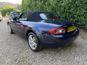 2009 Mazda Mx-5 1.8 I Se in Blue — image 2