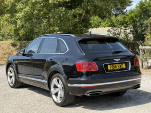 2016 Bentley Bentayga SUV (2015 - 2020) in Black — image 6